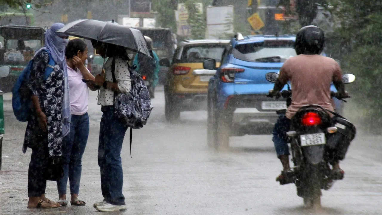 दिल्ली-NCR में बादल, उत्तर भारत में बढ़ी ठंड; यूपी, पंजाब, हरियाणा में बारिश का अलर्ट!