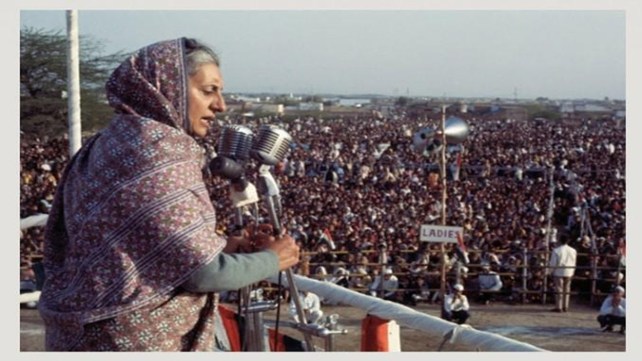 Congress salutes Indira Gandhi: जयंती पर ‘शक्ति स्थल’ पर उमड़े नेता, देश की आयरन लेडी को श्रद्धांजलि