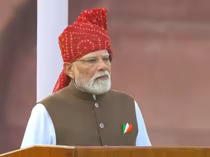 80वें स्वतंत्रता दिवस पर लाल किले से पीएम मोदी का संबोधन: ‘12 वर्षों में 25 करोड़ देशवासी गरीबी से बाहर निकले’
